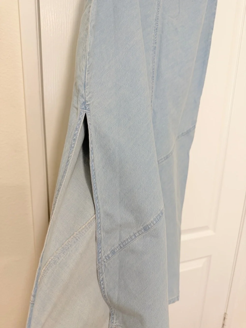 Free People Denim Midi Skirt Size 8 Light Blue Side Slit Panel Stitching NWT - Picture 5 of 5